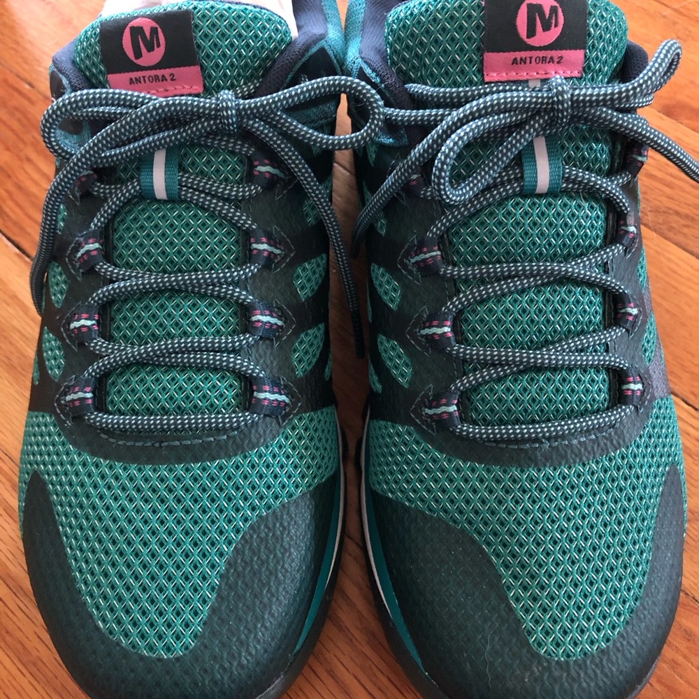 Like New Merrell Antora 2 Hiking Shoes - Women’s 9.5